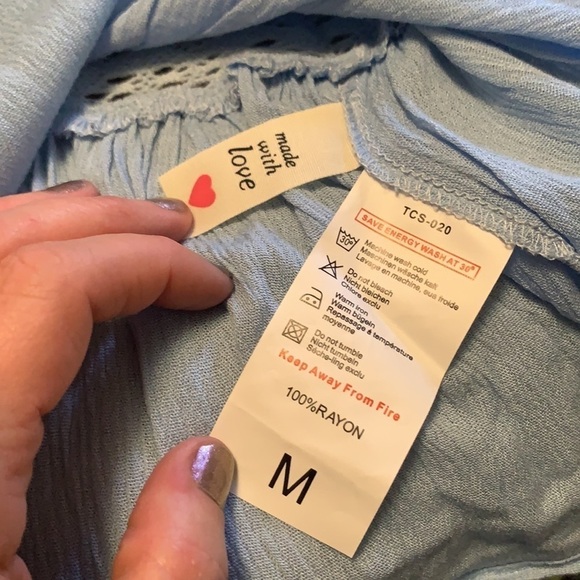 Tea & Cup long sleeved deep V lace waist top - Picture 10 of 10